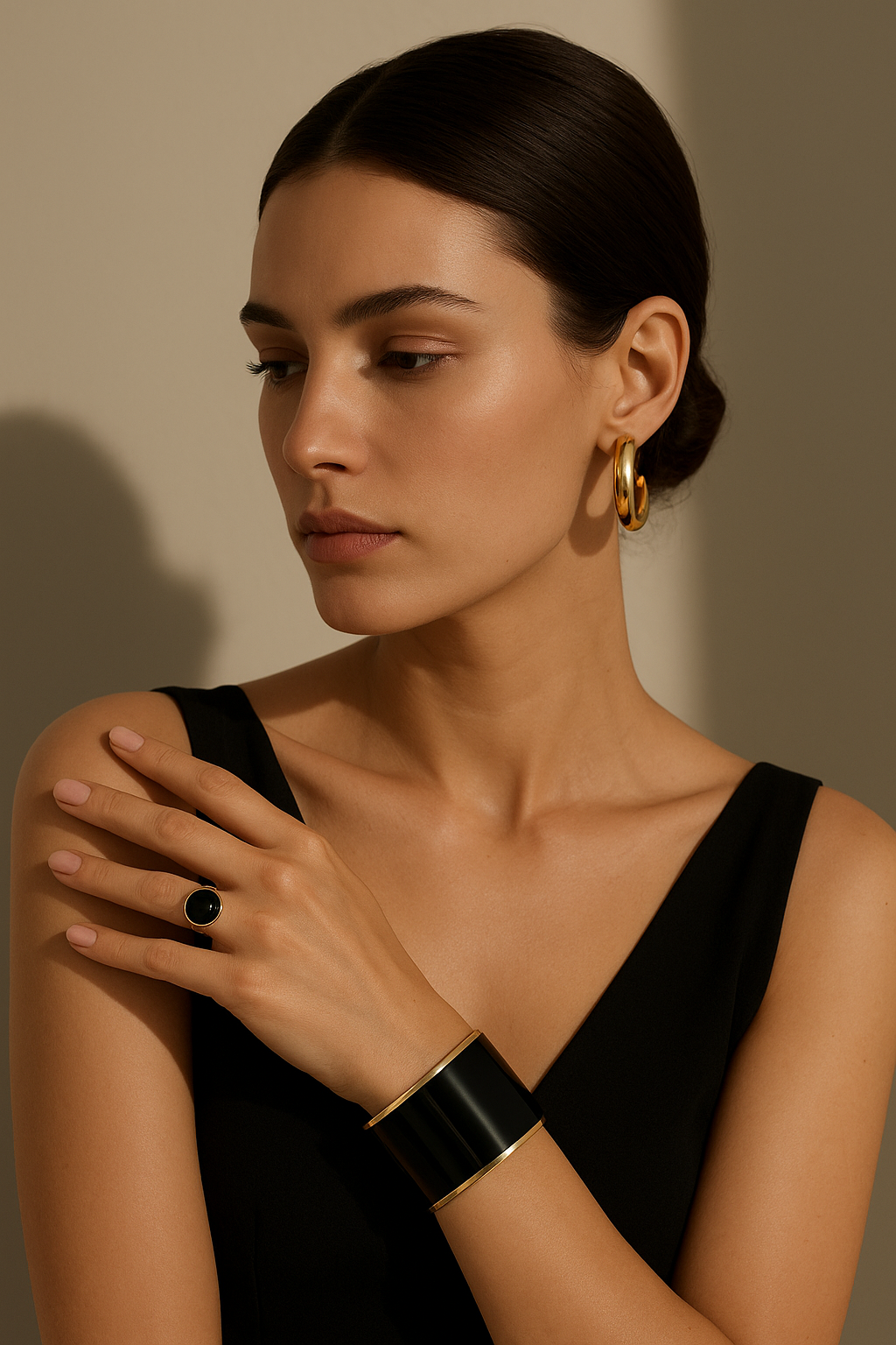 Black Enamel & Onyx Accents: Dark Details in Fine Jewelry