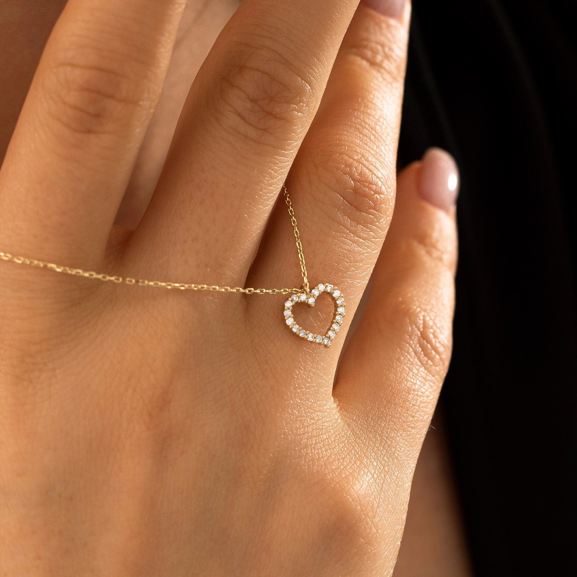 The Heartbeat Necklace